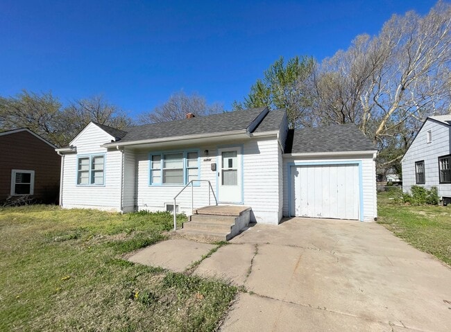 Photo - Cozy 3 bed 2 bath home with basement in Wichita
