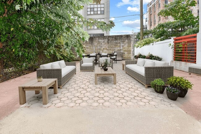 Photo - 154 S 4th St