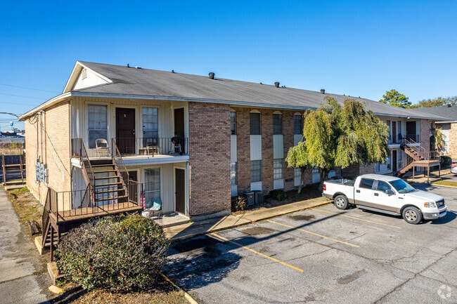Parkwood Townhomes and Apartments
