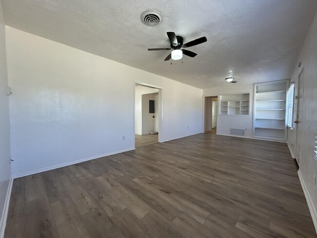 Photo - 2201 28th St