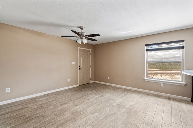 Photo - 170 Colorado St Unit 4
