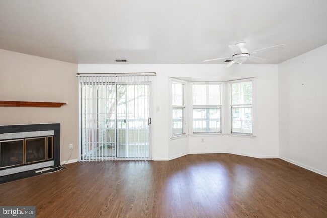 Photo - 103 Claridge Ct Unidad 3