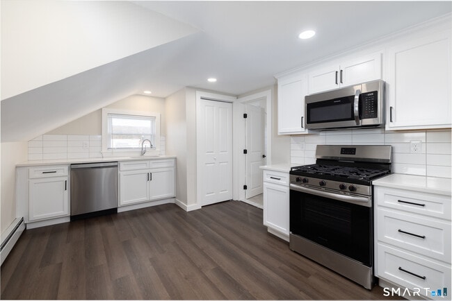 Photo - 28 Aircraft Rd Unidad i