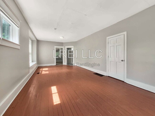 Photo - 210 N 38th St