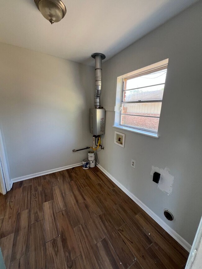 Photo - Remodeled 3 bed/2 bath in quiet neighborhood!