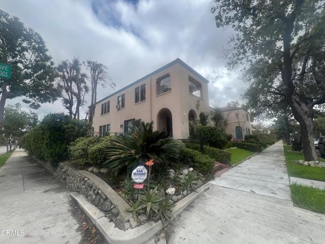 Building Photo - 590 S Oakland Ave Unit 590