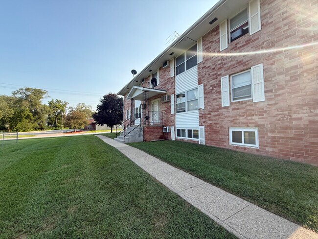 704 E 14th St Unidad 4