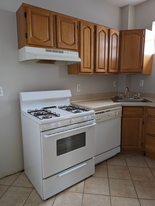 Photo - 2227 Linden Ave Unidad C