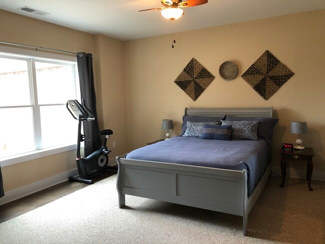 Photo - 2850 Salem Rd Unidad Robin’s Nest Rental