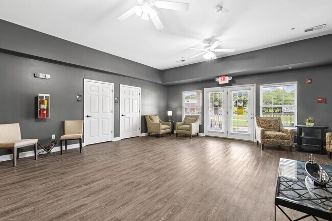 Photo - Royce Hill Apartments