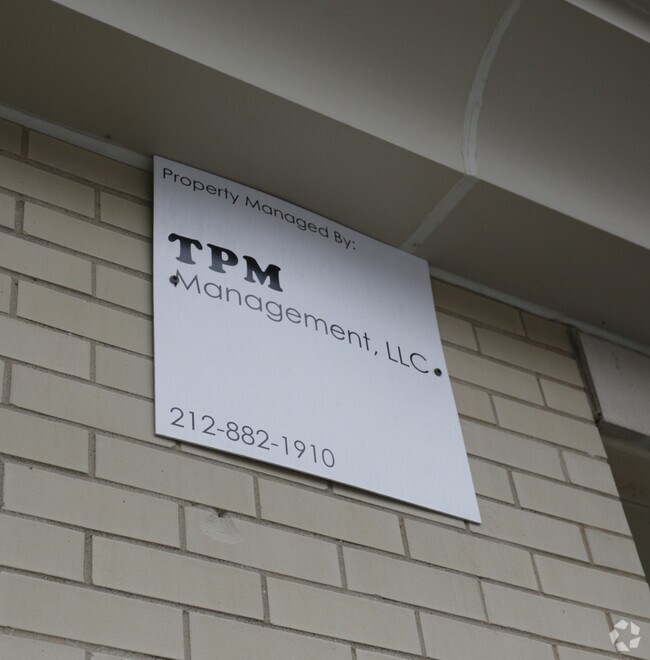 Photo - 1632 Undercliff Ave