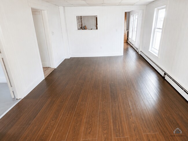 81 Main St Unit 3