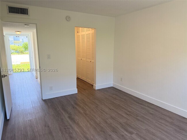 Photo - 13215 NE 6th Ave Unit 102