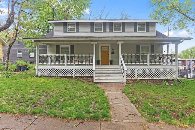 Building Photo - Hopkins Rental
