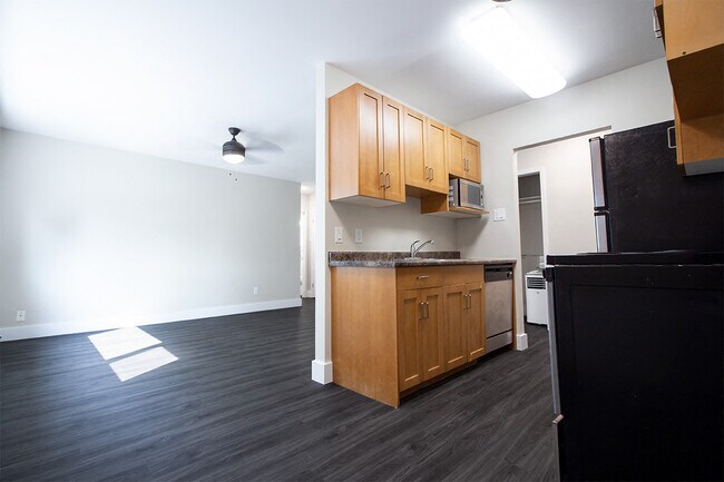 1BDR - Kitchen - 112 River Apartment