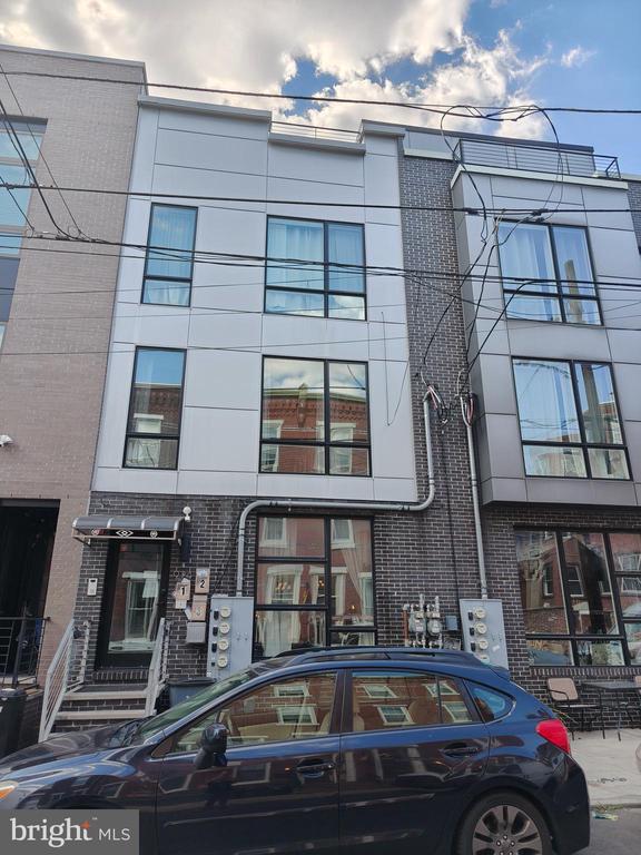 Building Photo - 924 N 15th St Unit 2 Rental