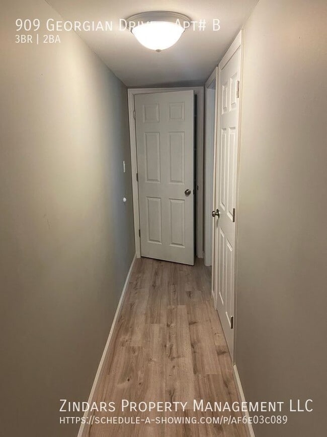 Photo - 909 Georgian Dr Unit Apt# B