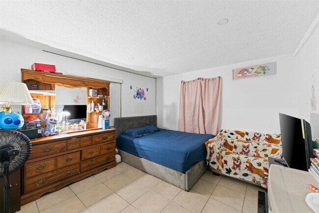 Photo - 1032 18th St