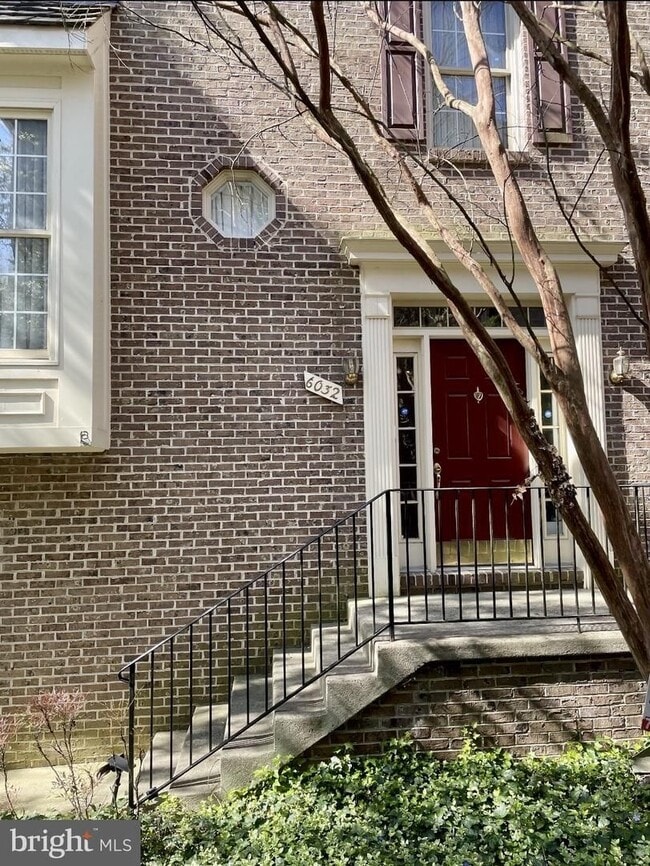 Photo - Brick-front Colonial