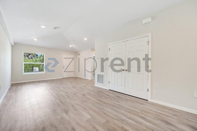 Photo - 12009 Henley Ave