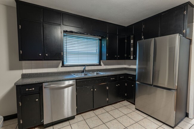 Photo - Charming 4 bedroom, 2 bathroom home located in Fayetteville, AR