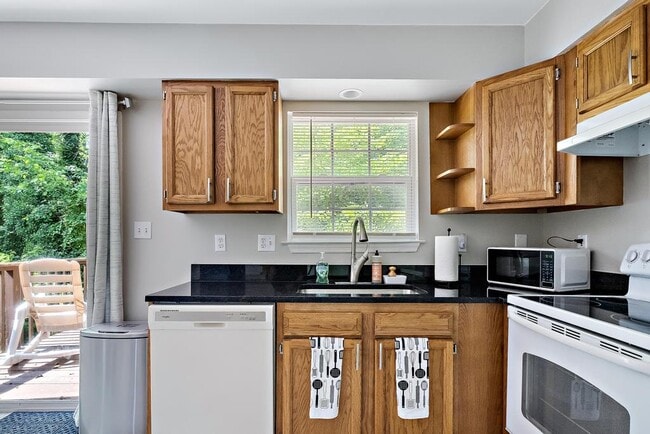 Photo - 1702 Frederick Rd