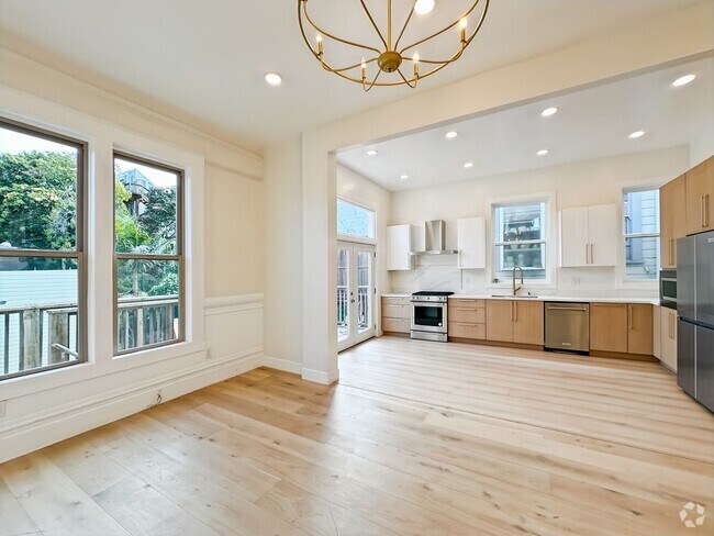 Building Photo - Top-Floor, Remodeled 5BR/2.5BA Victorian F... Unit 1415 Golden Gate Avenue Rental