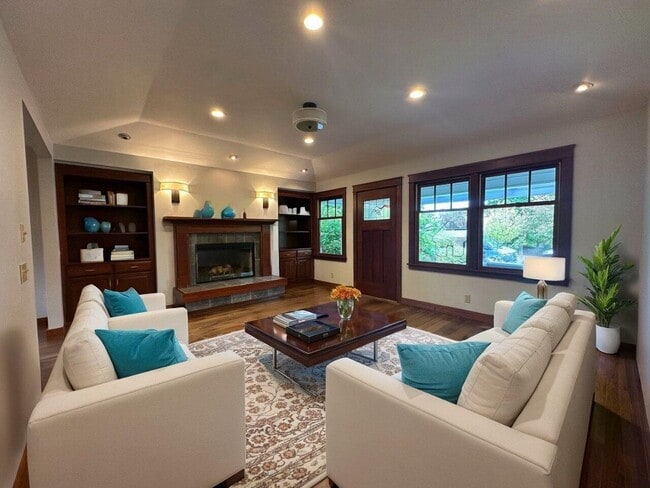 Photo - 607 NW Federal St