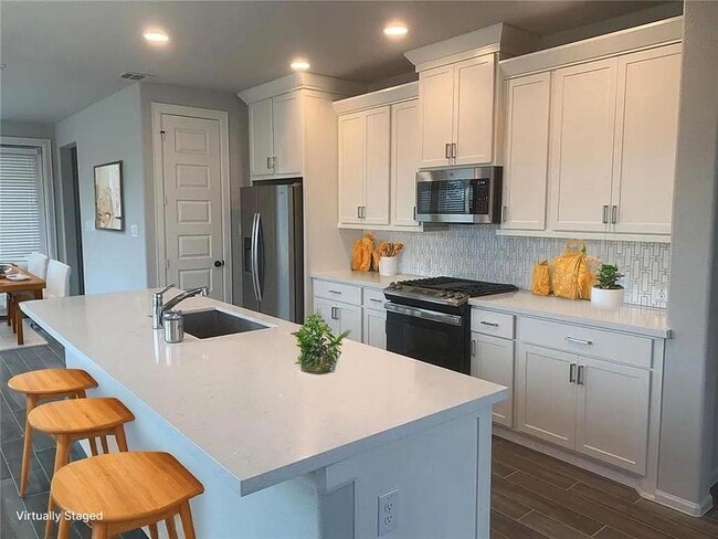 Photo - 936 Azul Lagoon Dr