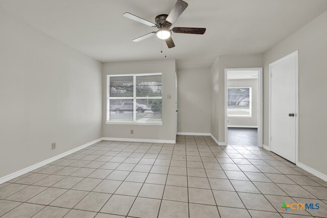 Photo - 334 Craddock Ave Unidad 336