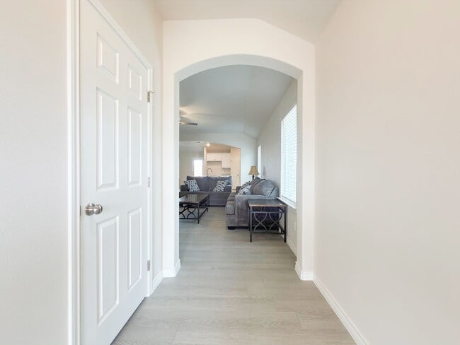 Photo - 1341 Bajada St