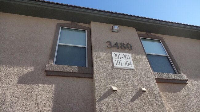 Building Photo - SECOND STORY CONDO IN GATED COMMUNITY WITH...