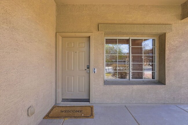 Photo - 9228 W Raymond St