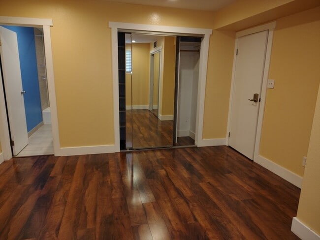 Photo - 1156 S Foothill Dr Unidad -