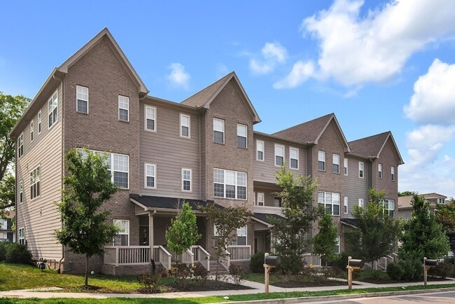 Building Photo - 601 Ries Ave Unit E