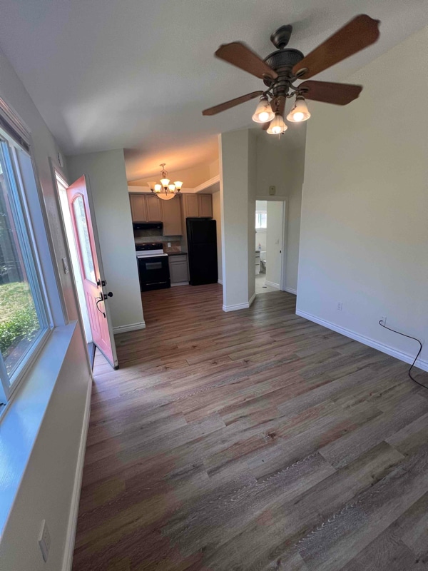 Photo - 139 Roslyn Dr Unit A