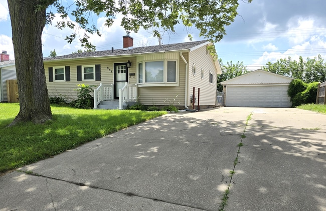 Building Photo - 938 38th Ave Rental