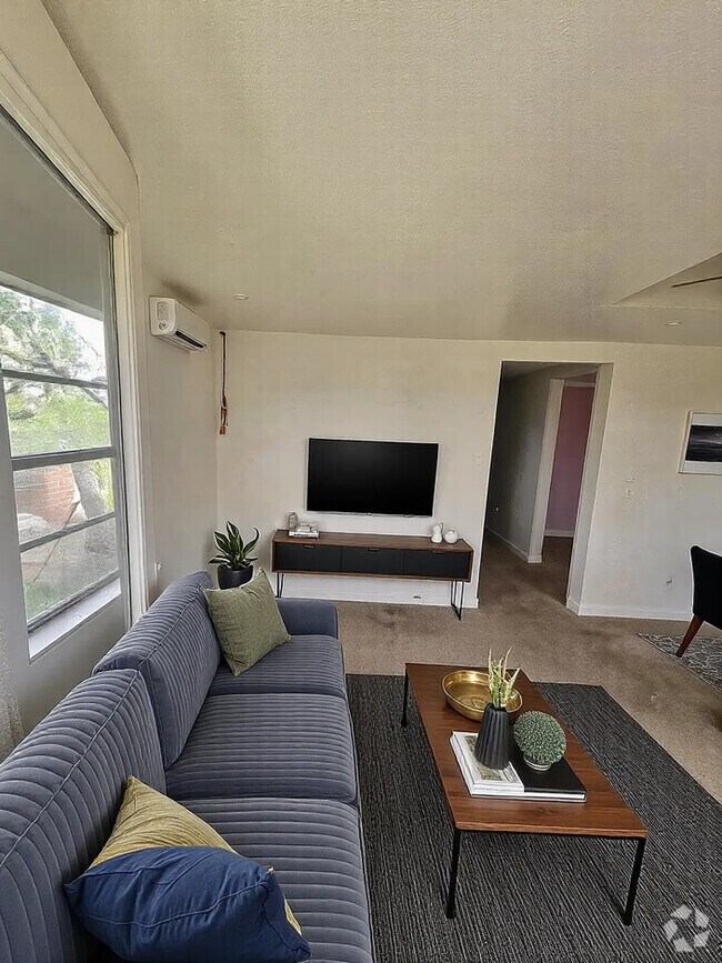 Building Photo - 316 Bush Dr Unit B Rental