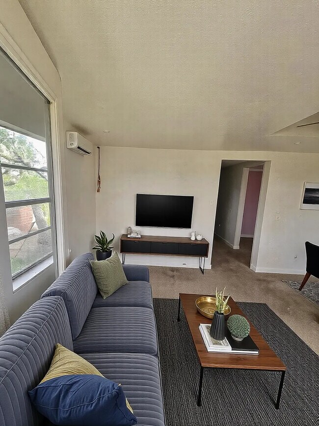 Photo - 316 Bush Dr Apartments Unit B