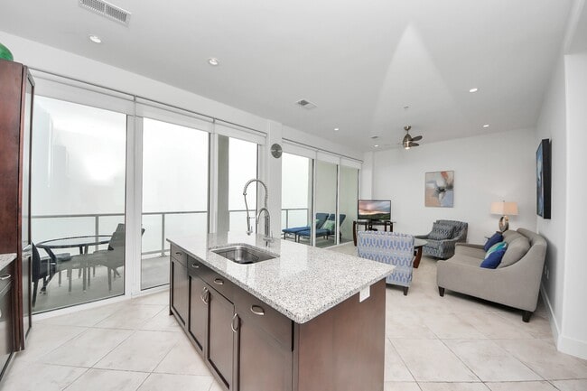 Photo - 10327 Termini-San Luis Pass Rd Unidad 617