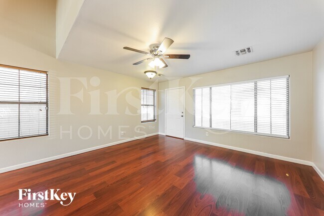 Photo - 12807 W Voltaire Ave