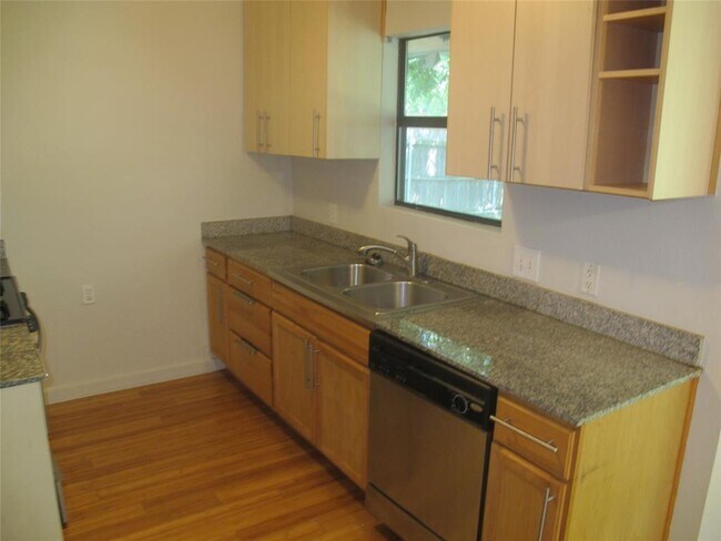 Photo - 4907 Richmond Ave