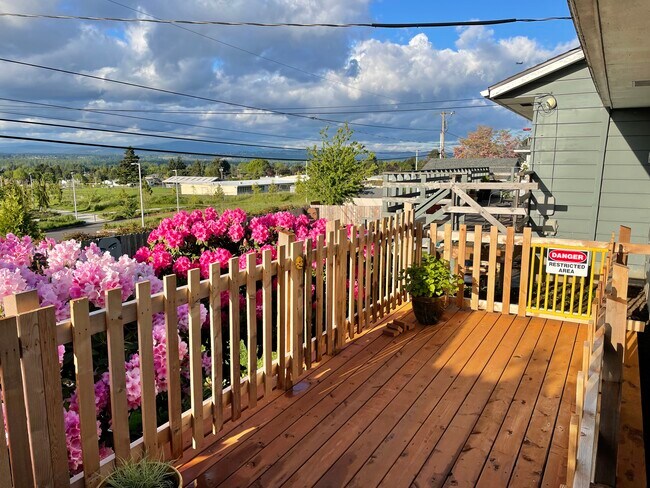 Vista desde el patio trasero - 12815 NE Fremont St Unidad 1