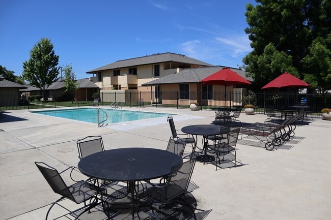 Greenbriar Villa Apartments