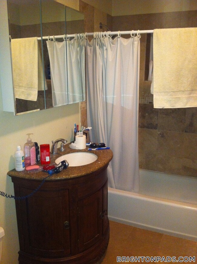 Photo - 69 Chiswick Rd Unidad 6