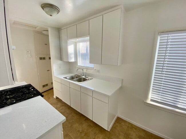 Photo - 1-bed, 1-Bath House in Carson $2,100