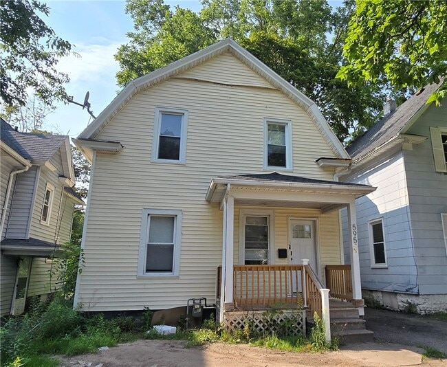 Building Photo - 595 Seward St