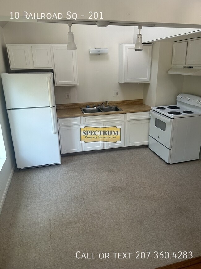 Building Photo - 10 Railroad Square Unit 201