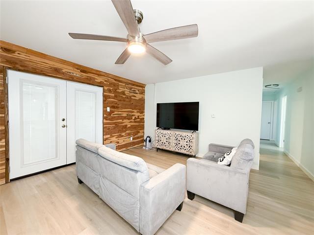 Photo - 811 Roaming Rd Dr House