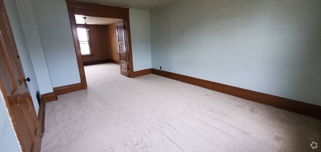 Building Photo - 35 S Arch Ave Rental